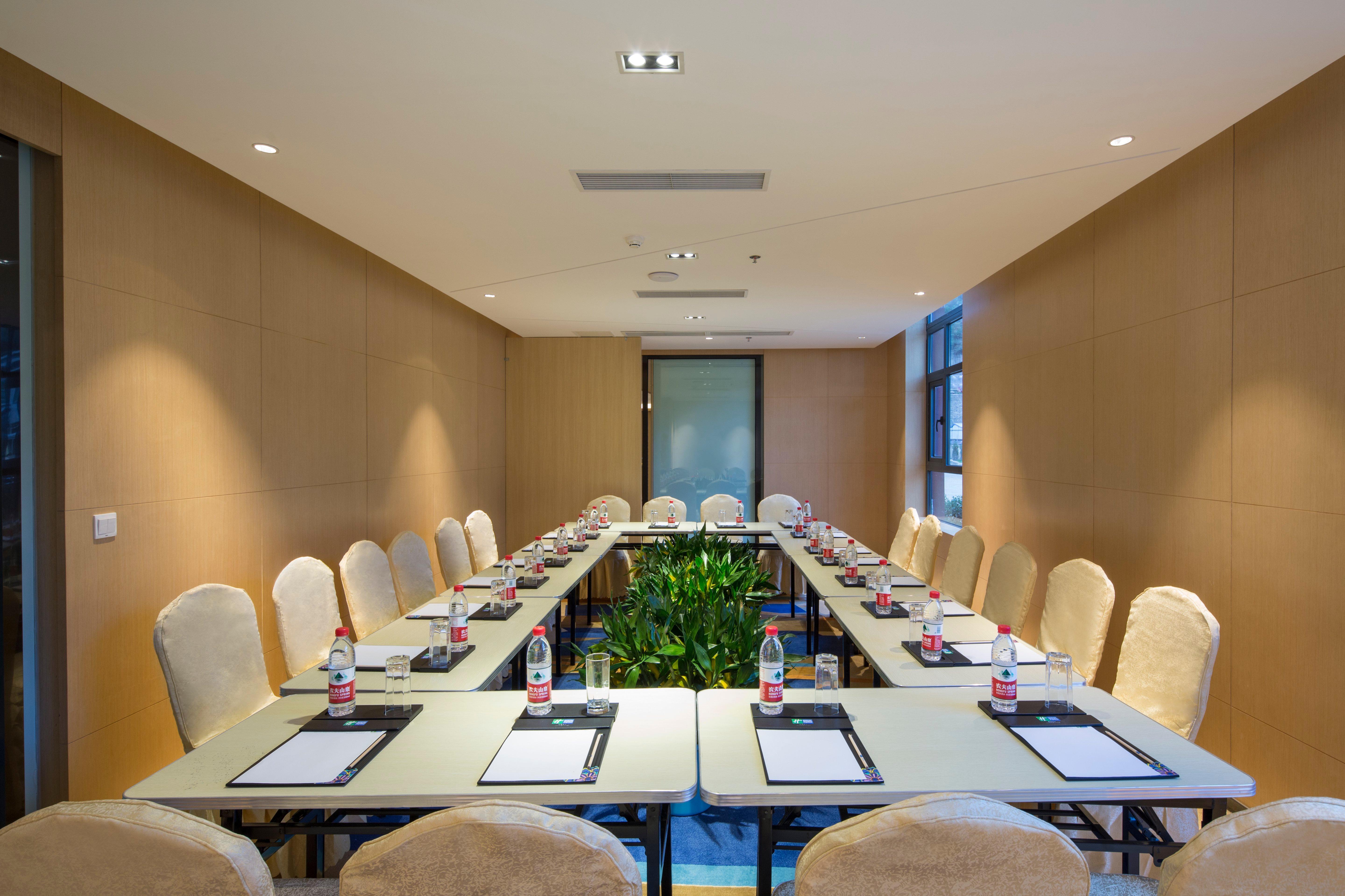 Holiday Inn Express Daocheng Yading, An Ihg Hotel Ngoại thất bức ảnh